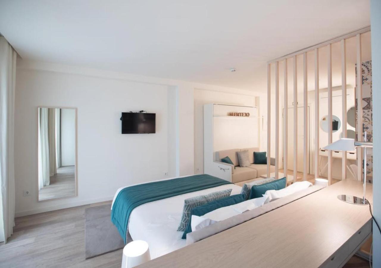Hotel The Heaven Wood Near Delhi Airport New Delhi