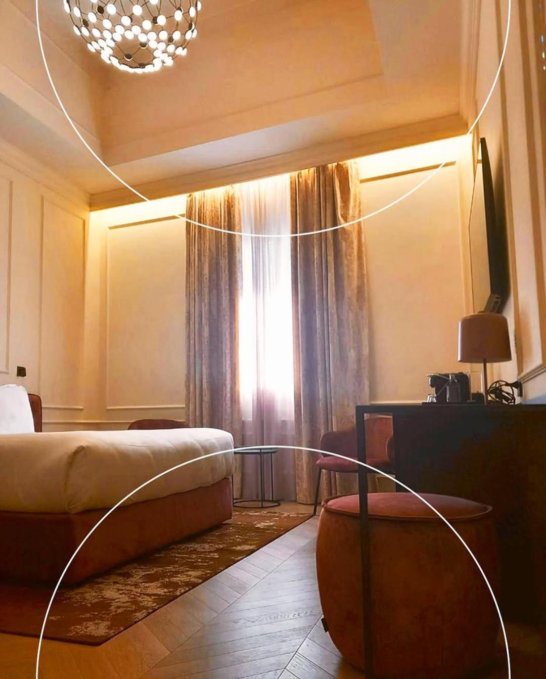 Hotel The Heaven Wood Near Delhi Airport New Delhi